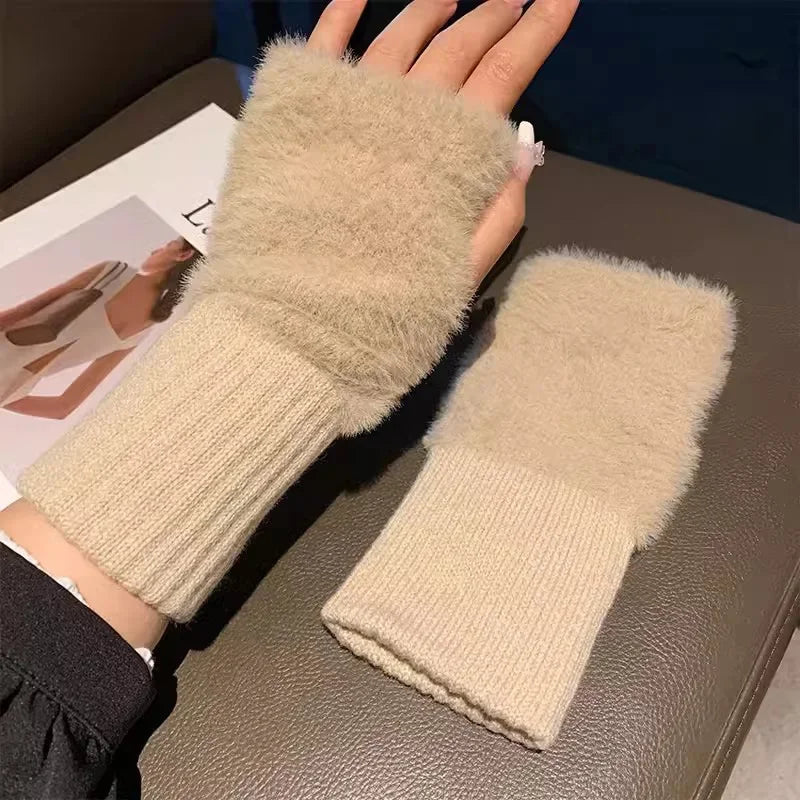 Women's Luxury Half Finger Gloves Soft Mink Fleece Winter Warm Plush Knitted Wrist Mittens Solid White Fingerless Gloves for Writing